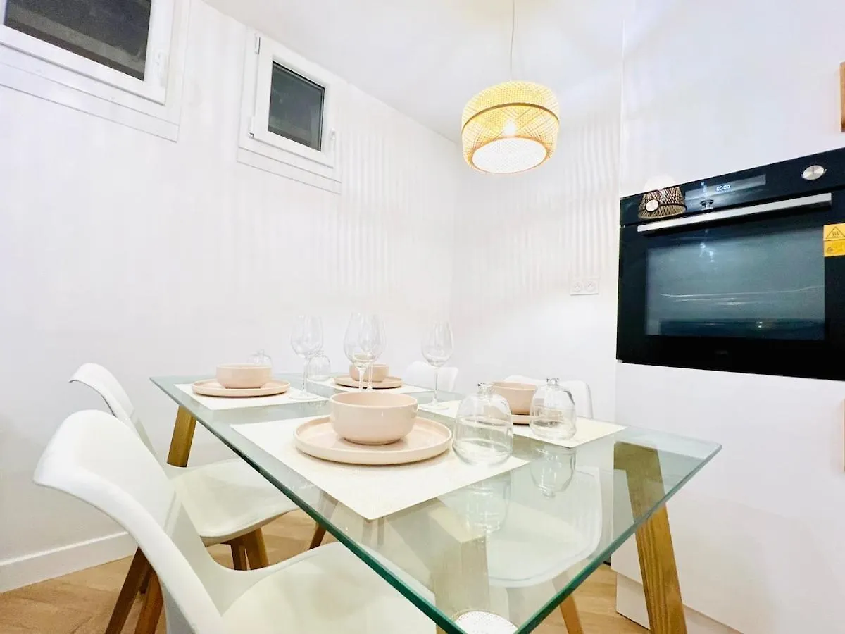 8 Min From Paris, L'Entre-Vert, Park Side Villejuif Apartment