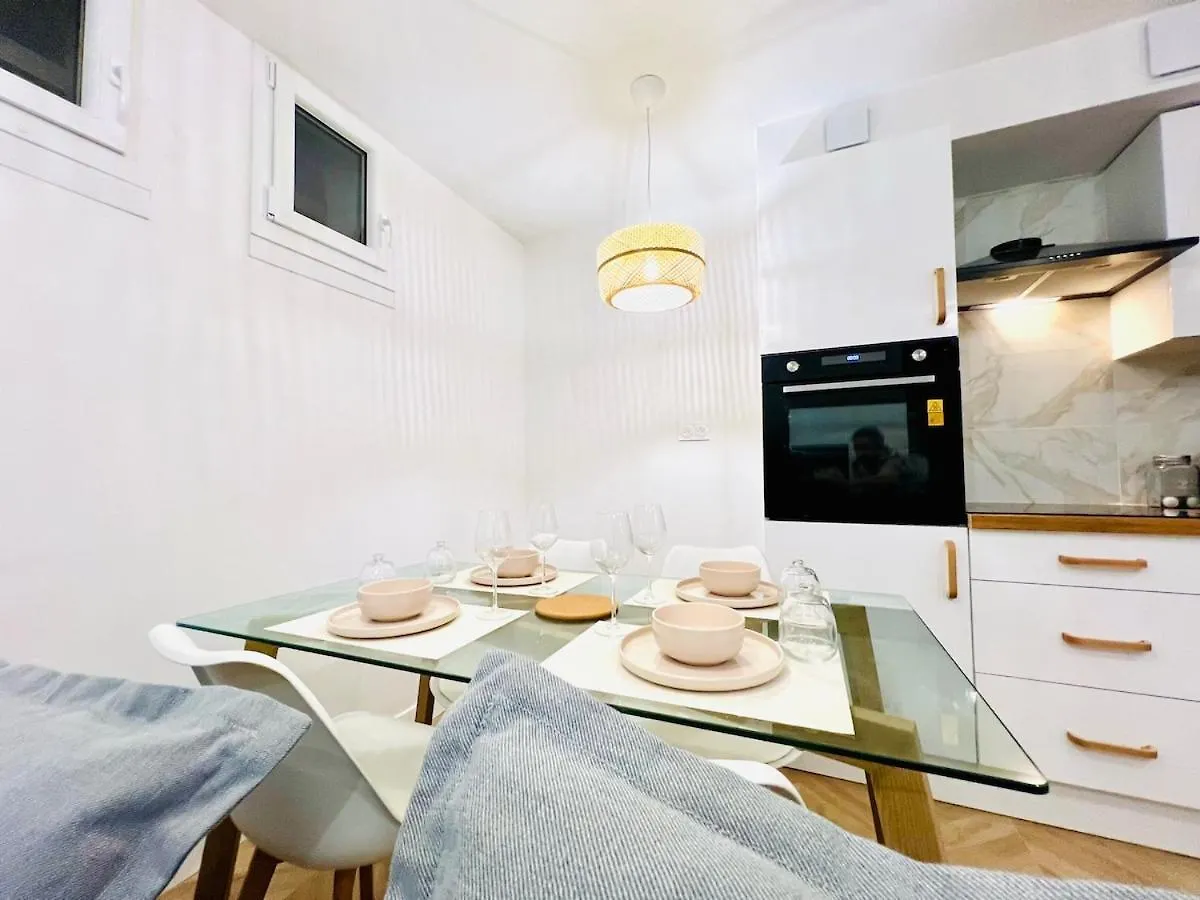 8 Min From Paris, L'Entre-Vert, Park Side Villejuif Apartment